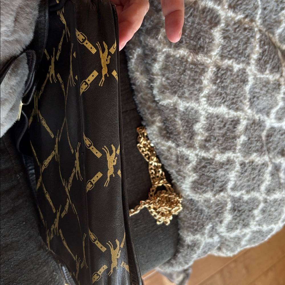 Longchamp Brown and Gold Crossbody Bag with Elegant Chain Detailing - Picture 7 of 10